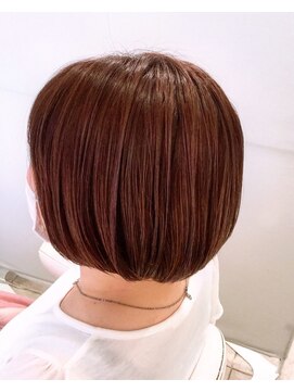 クララ バイ マニスオブヘアー(CLALA by Manis of hair) 丸みショート♪