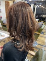 ウルフレイヤースタイル（マッシュくびれヘアメルティカラー