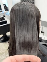 ココ 本八幡(KOKO)&nbsp;★デザインカラー/レイヤーカット/ウェットヘアオリーブベージュ