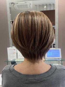 アース コアフュールボーテ 北小金店(EARTH coiffure beaute) 大人のショートボブ