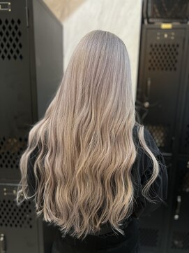 ヴァイス 渋谷店(VAICE) ほんのりラベンダーのホワイトシルバー/アニメカラー