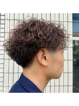 シー 茂原(SEA) シャドウパーマツイストスパイラルパーマフェザーパーマ茂原30代