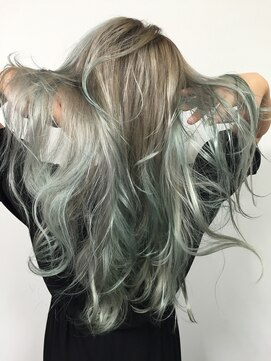 ラ キング(LA KING) BALAYAGE×LIGHT BLUE