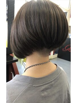 マドゥーズ ヘアショップ(Madoo's hair shop) グレイカラーハイライト