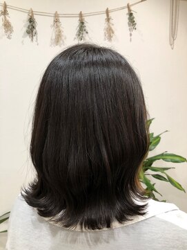 チャーム(Charm) フェイスフレーミングで顔まわりを明るくおしゃれなスタイル