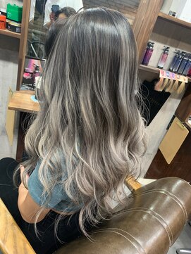 ラフ 難波店(LAFF) #黒髪#ボブルフ#ネビージュ#小顔#ワンレン