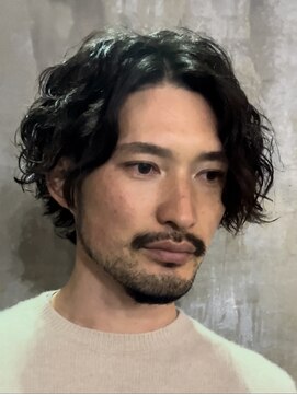 オルト(Altn) 大人の波巻きスパイラルパーマミディアムロングメンズカットヘア