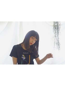 カフネ(cafune) さらさらストレートヘア