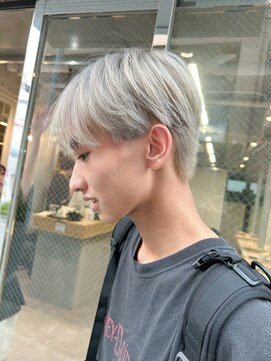 ノーム(NORME) ブリーチ2回以上 ホワイトブロンド 担当rii-♪