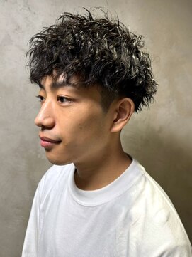 ディスイズバーバーサード(THIS IS BARBER 3rd) ツイスパ　ミニマッシュ　ツーブロック　ハードパーマ　20代