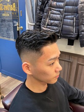 ミリオンバックス 神田店(Million Bucks) スパイキーショート/スペインカール<理容室>[メンズ/床屋/神田]