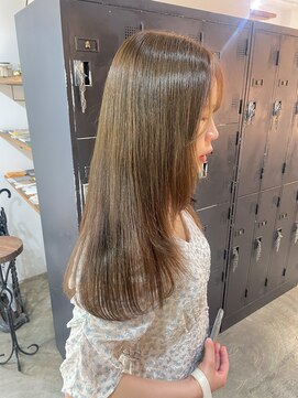 ヘアーアイストゥーレ(HAIR ICI TRE) ブリーチなしダブルカラー オリーブ 担当渡辺聖