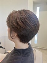 エレノア アネックス 枚方(Eleanor ANNEX)&nbsp;丸みを残した大人ハンサムショート