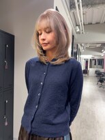 リノ(RLINO)&nbsp;【名古屋/栄】レイヤーカット/ブリーチ/ホワイトブロンド