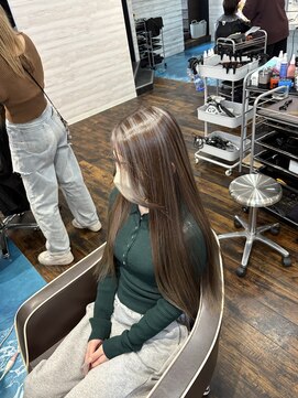 カルフール ロコ 草加西口店(Carrefour LOCO) シルバーハイライト