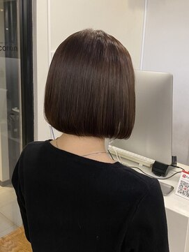 アコロン(acoron) 艶ミニボブ　新宿/髪質改善/透明感カラー/ミニボブ