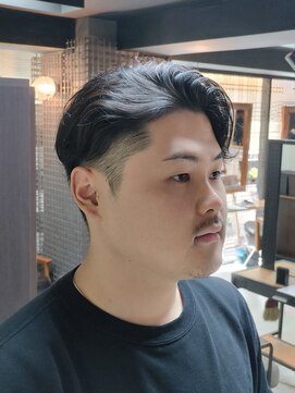 グロウ 博多店(growth) センターパートビジネススタイル