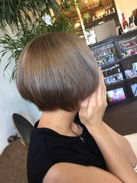 ラウレア(LAULEA) スモーキーアッシュカラー