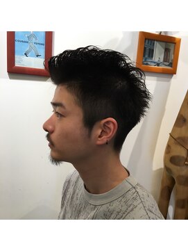 ボッサボッサ アップバングソフトモヒカン