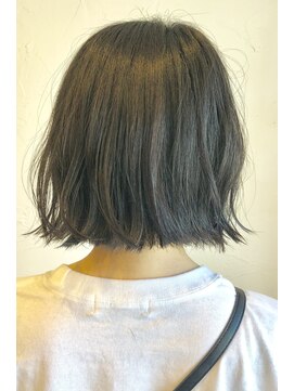 ウィロー(WILLOW) 【WILLOW】パッツンボブ