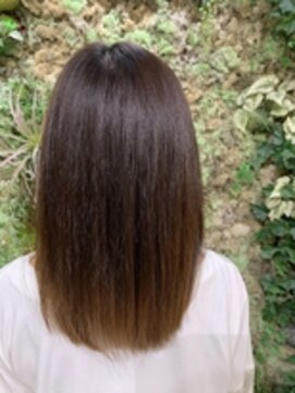 ヘアメイク アンティ シャンドラ縮毛矯正+HUEグロス♪