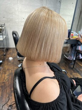 ガルボ ヘアー(garbo hair) ハイトーンミルクティーベージュ高知美容院10代20代