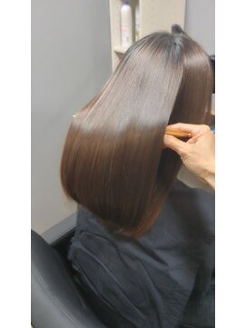 スリーク バイ ロイ 円町本店(sleek by roy) ツヤツヤサラサラミディアム