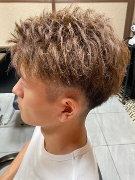 オンリーケアバイジャパン(ONLY CARE by JAPAN) アップバングショート×明るめブラウンカラー