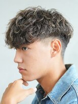 フィフス 大分(fifth)&nbsp;大分スペインカールメンズカットフリンジカットツーブロック