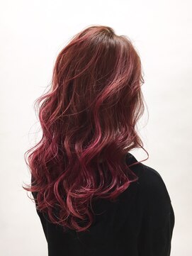 ララ(LALA) 春に向けて！チェリーレッドで決まり！