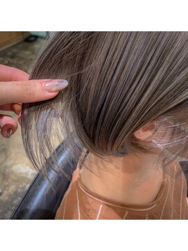 ニール(Neale.) スモーキーベージュ