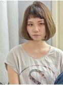 大人かわいいカーキベージュカラー
