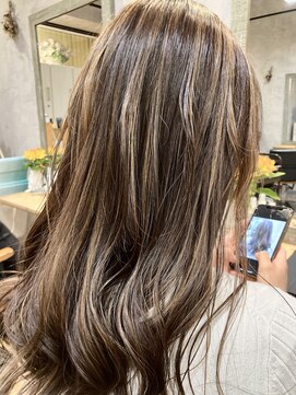 クシュ 所沢東口店(kusyu...) カーキグレージュマッシュショートボブフェザーバングヘナ(所沢)