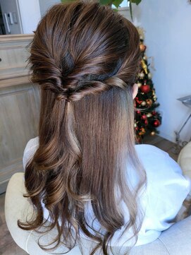 フルーレット(fleurette) ゆるっとかわいい★まき髪ハーフアップ◎