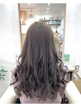 ニカ(nica) グレージュ