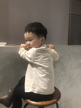 パルタジェ(partager) 1人で座ってカットしました