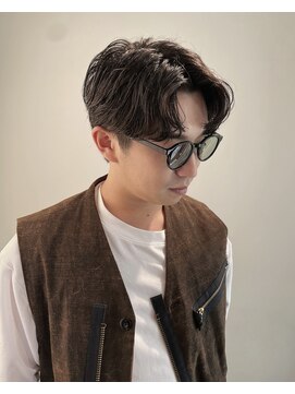 ハル(HAL) 重めセンターパート