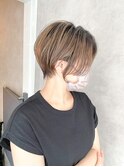 前髪長めハイライトショート