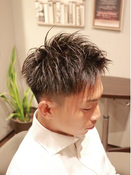フレッシュネスバーバーショップ(FRESHNESS BARBER shop)の写真/【西鉄小郡駅前】夜間も対応！お仕事帰りにお立ち寄りください。