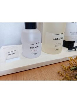 トリートメントメニューには全てヘッドスパ付き！yumeシャンプー台、フルフラットでリラックスしながら。