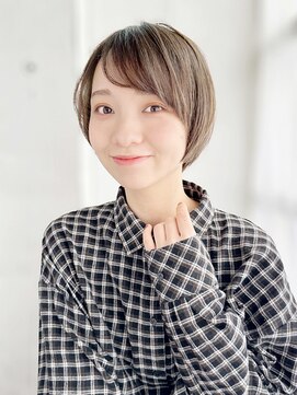 ビアンコドゥーエ(bianco due) グレージュカラー×ナチュラルショート