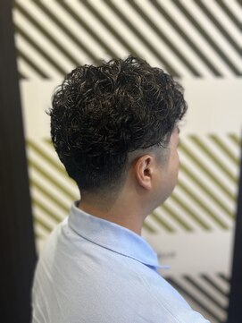 バーバーバー 千葉(BARBER-BAR) 大人のパーマスタイル【千葉駅徒歩３分】