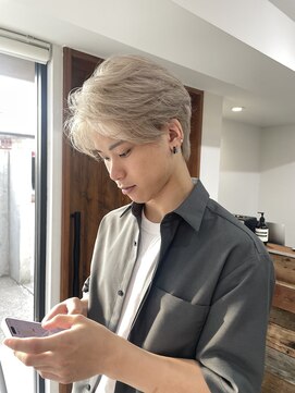 ストラト(STRAT) 【SHUN】ホワイトベージュ