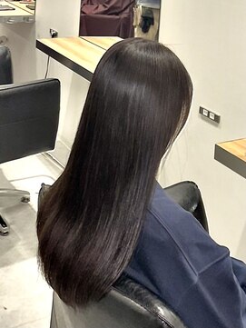 ヘルム(Helm) ラベンダーグレージュ[名駅/透明感カラー/Wカラー/ハイライト]