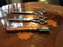 メンズ サロン グラッツェ(MEN's SALON GRAZIE)の雰囲気（歴20年以上のオーナーが使用するー級品の道具。）