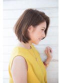 小顔斜めバング＆厚めバングのマーメイドアッシュハニーヘア