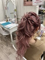 ルナクレセント (Luna crescent)&nbsp;華やか長さ出しポニーテール