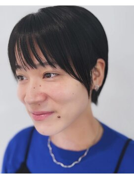 モニファ(Monifa) 大人かわいいコンパクトショート