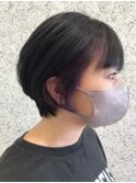 イヤリングカラーショートボブ