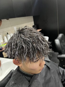 ラピス 大阪アメ村店(Lapis) メンズツイストパーマメッシュ